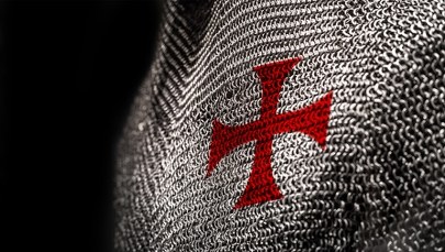 Angielscy kibice w strojach krzyżowców. Ostra reakcja FIFA