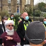 Anglia: Protesty przed szkołą. Nauczyciel pokazał uczniom karykaturę Mahometa