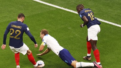 Anglia przeżywa porażkę z Francją. Kibice zrzucają winę na sędziego