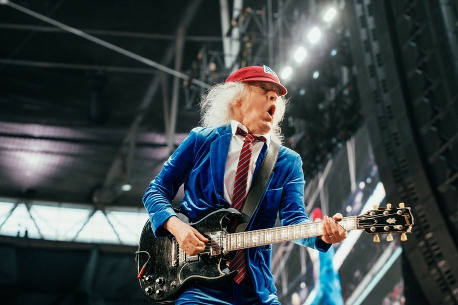 Angus Young AC/DC podczas koncertu w Londynie w lipcu 2024 r. /Michal Augustini/Shutterstock /PAP