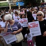 „Ani jednej więcej”. W Bułgarii protesty w obronie maltretowanej dziewczyny