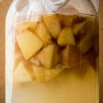 Ani z jabłek, ani z gruszek. Teraz robię ocet z jesiennych owoców na odporność i spalenie zbędnych kilogramów 