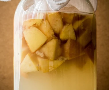 Ani z jabłek, ani z gruszek. Teraz robię ocet z jesiennych owoców na odporność i spalenie zbędnych kilogramów 