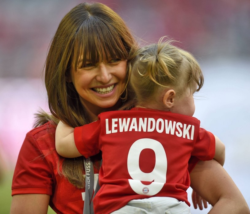 Ania Lewandowska z córką Klarą /Imago Sport and News /East News