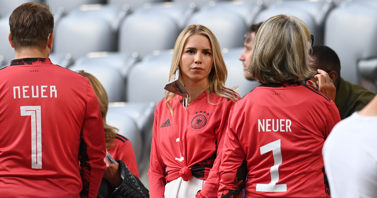 Anika Bissel na trybunach podczas meczu Niemcy - Francja /Markus Gilliar/GES-Sportfoto/dpa /Getty Images