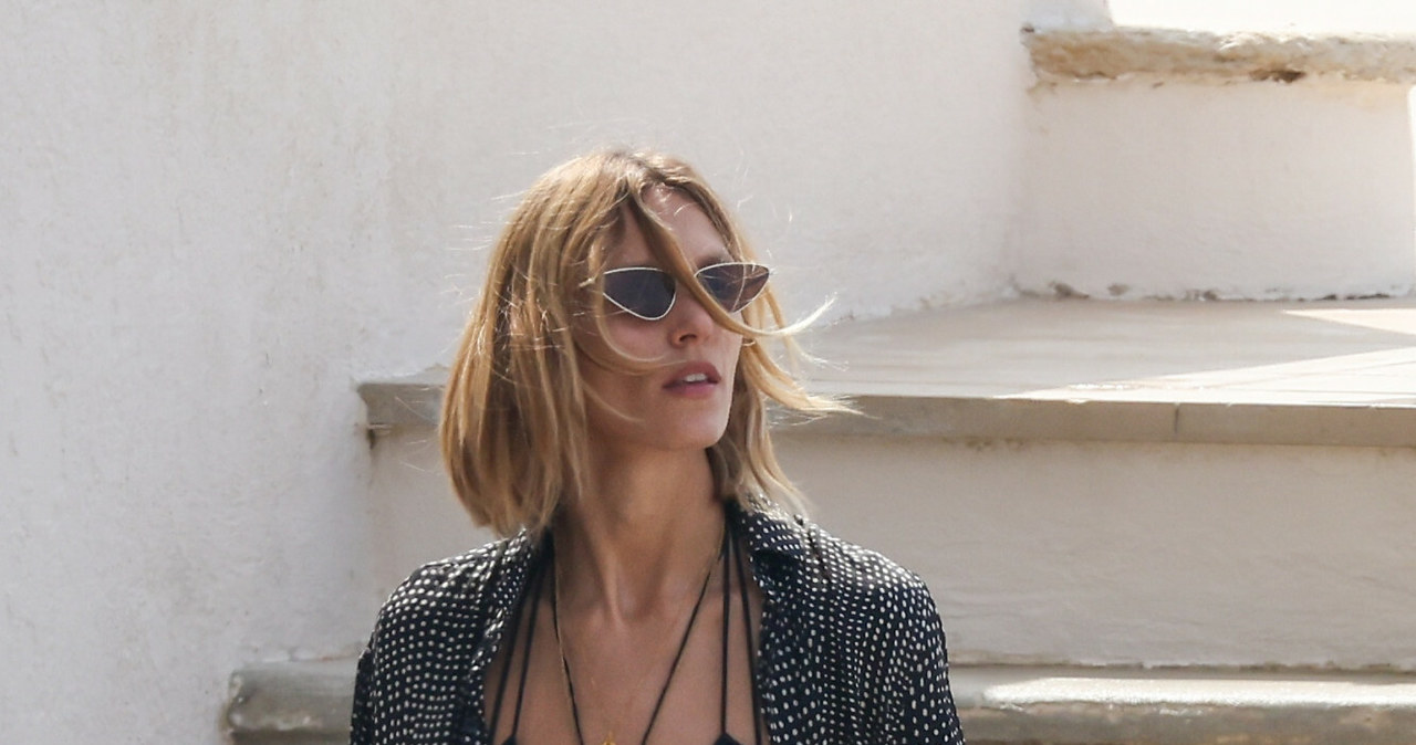 Anja Rubik w Cannes 2022 r. /SplashNews.com/East News /East News