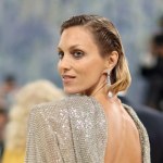 Anja Rubik zaskoczyła obecnością na Met Gali. Olśniła po długiej nieobecności 