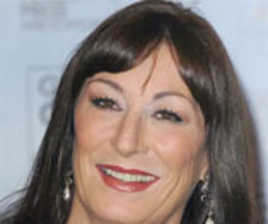 Anjelica Huston w "Material Girls"