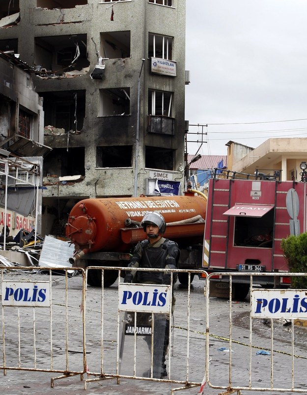 Ankara zaostrza środki bezpieczeństwa po zamachu bombowym w Reyhanli /STRINGER /PAP/EPA