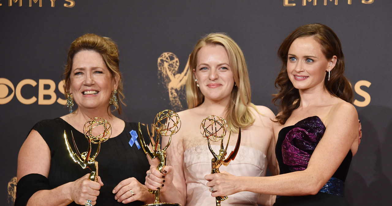 Ann Dowd, Elisabeth Moss, Alexis Bledel /Alberto E. Rodriguez /Getty Images