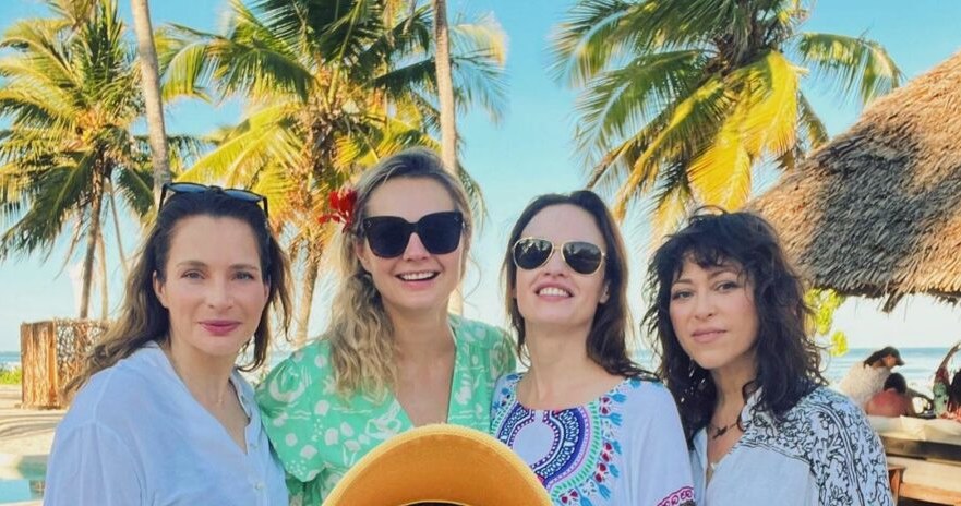 Anna Dereszowska, Małgorzata Socha, Magdalena Różczka, Natalia Kukulska i Tomasz Ciachorowski na Zanzibarze https://www.instagram.com/malgosia_socha/ /Instagram