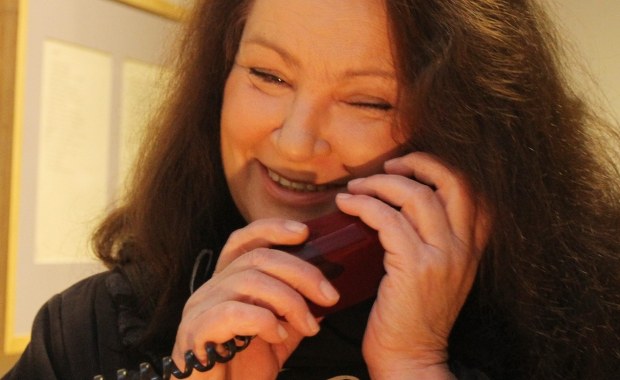 Anna Dymna jako... babcia klozetowa. "W toalecie też można znaleźć słońce"