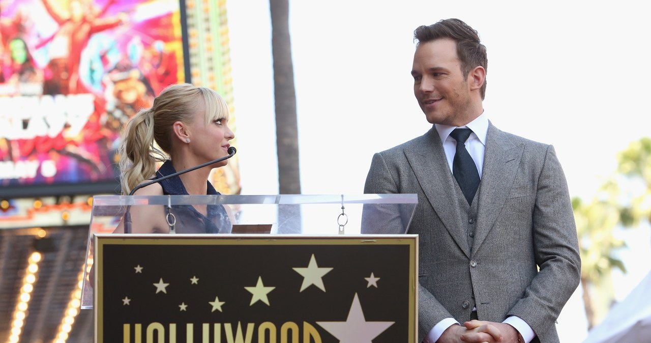 Anna Faris i Chris Pratt na Alei Gwiazd w 2017 roku /Jesse Grant /Getty Images