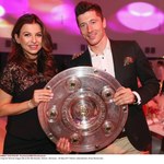 Anna i Robert Lewandowscy na imprezie Bayernu. Tak świętowali zdobycie mistrzostwa