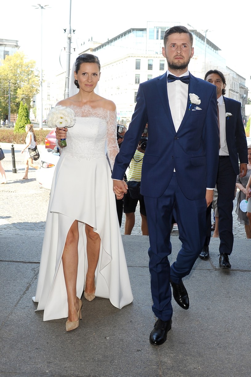 Anna Kerth z mężem w dniu ślubu /Andras Szilagyi /MWMedia