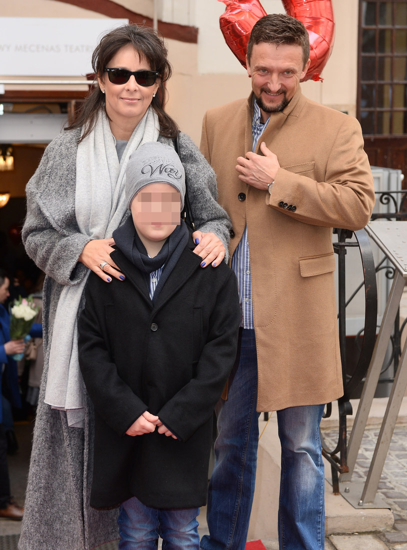 Anna Korcz z synem Jasiem i partnerem Pawłem /East News