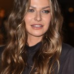 Anna Lewandowska bryluje na pokazie Victoria's Secret. Odważna sukienka od razu przyciąga wzrok