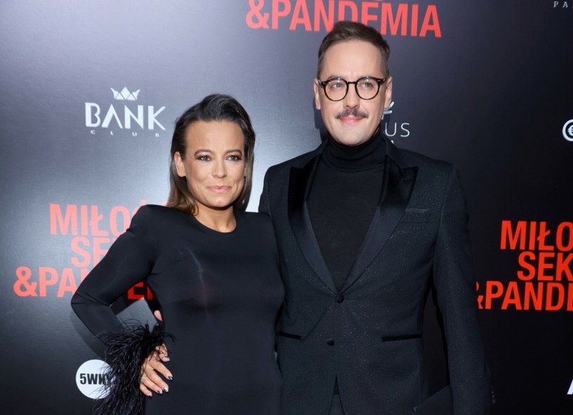Anna Mucha i Jakub Wons na uroczystej premierze filmu "Miłość, seks & pandemia" /Pawel Wodzynski/East News /East News