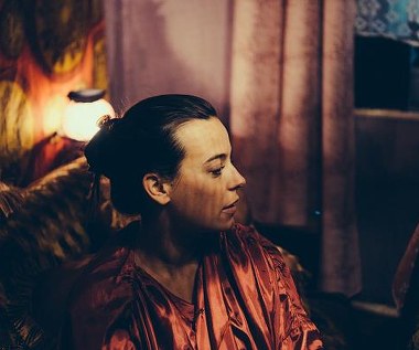 Anna Mucha w filmie "Sąsiady"