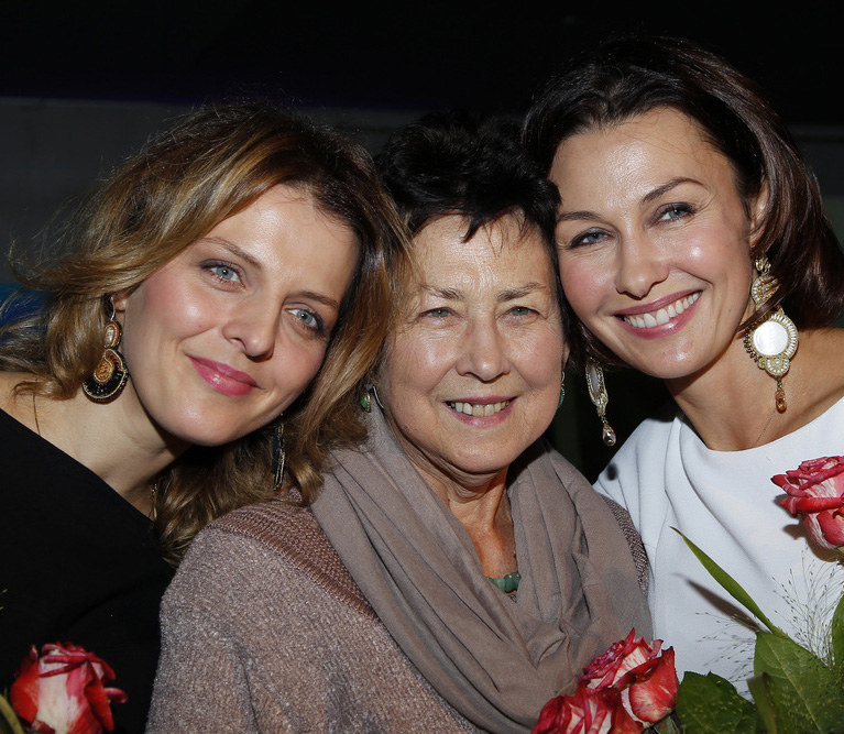 Anna Popek z mamą Teresą i siostrą Magdą /Krzemiński Jordan /AKPA