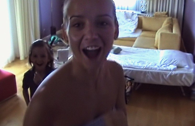 Anna Przybylska z córką na archiwalnym nagraniu, które znajdzie się w filmie "Ania" /TVP