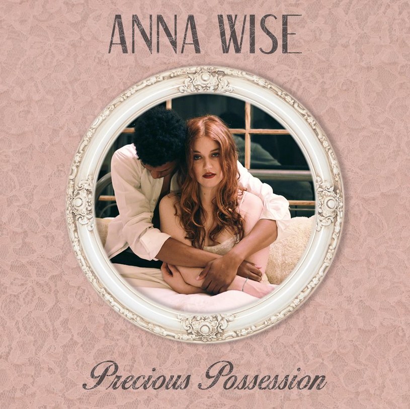 Anna Wise /