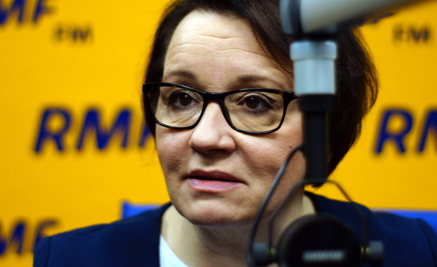 Anna Zalewska: Dzieci były przymuszane do zbierania podpisów w obronie gimnazjów