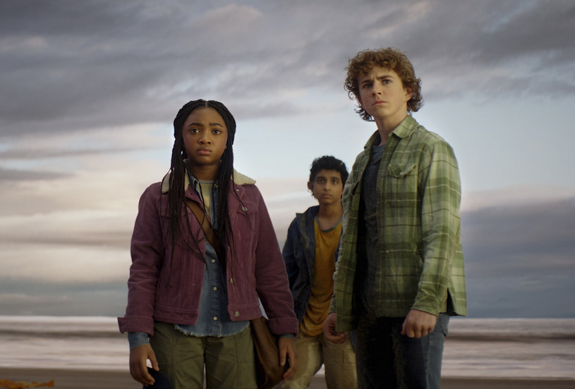 Annabeth (Leah Savva Jeffries), Grover (Ariane Simhadri), and Percy (Walker Scoble /Disney+