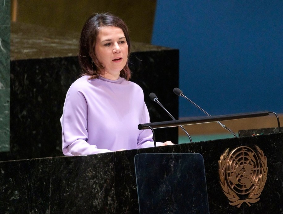 Annalena Baerbock przemawia na nadzwyczajnej sesji ONZ /JUSTIN LANE /PAP/EPA