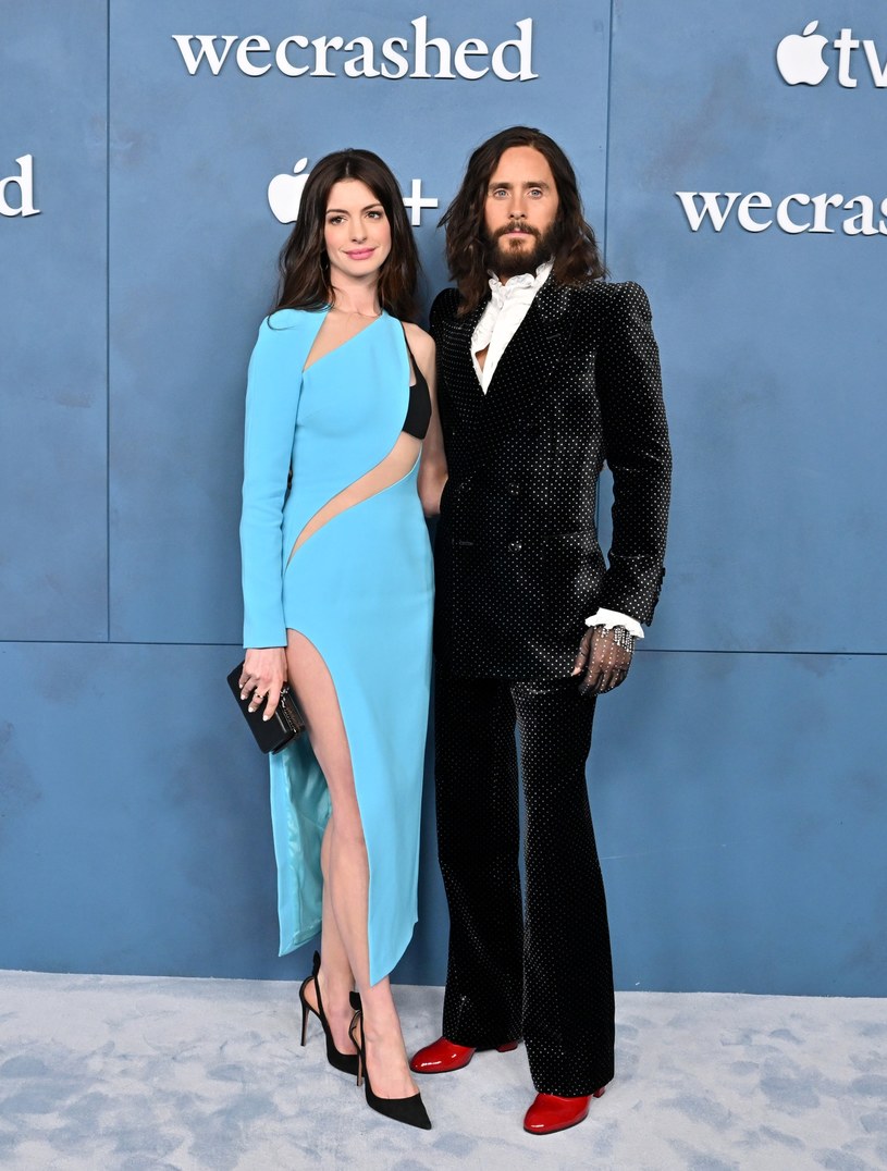 Anne Hathaway i Jared Leto na premierze serialu /AXELLE/BAUER-GRIFFIN /Getty Images