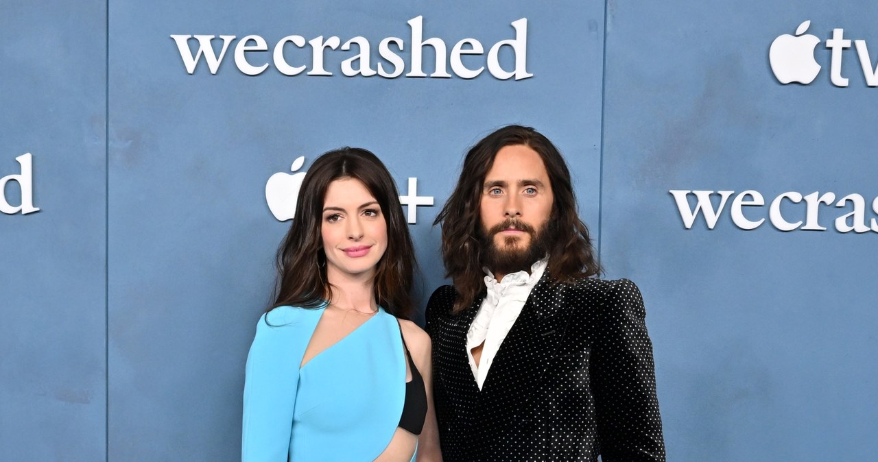 Anne Hathaway i Jared Leto na premierze serialu /AXELLE/BAUER-GRIFFIN /Getty Images