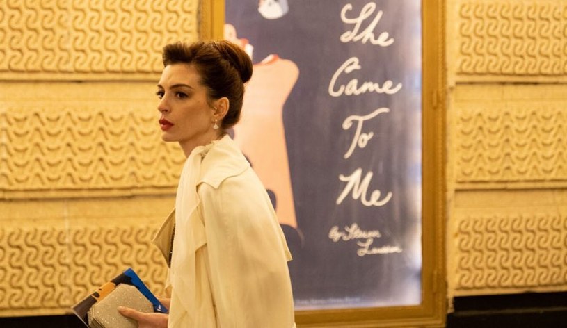 Anne Hathaway w filmie "She Came to Me" /Vertical Entertainment /materiały prasowe
