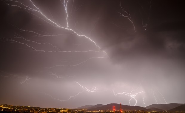 Anomalie pogodowe w Śląskiem. Prawie 300 interwencji strażaków po burzach