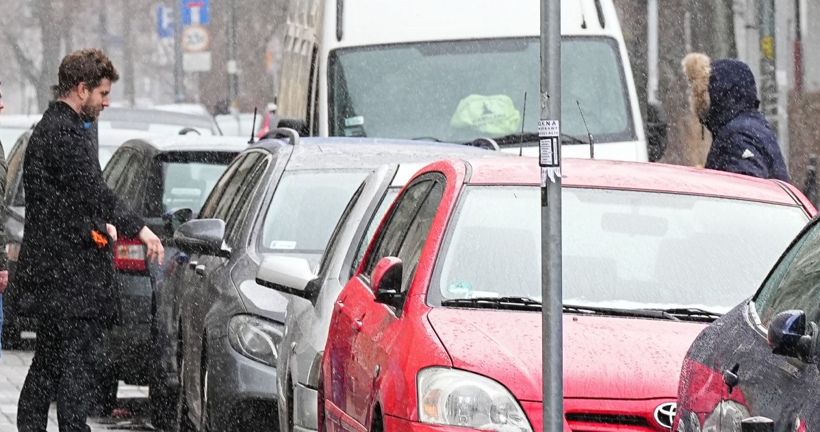 Antek Królikowski stawił się na komendzie policji /pomponik exclusive