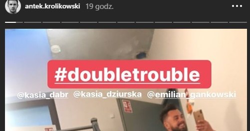 Antek Królikowski z dziewczyną Kasią na ślubie Antka Smykiewicza /Instagram/Antek Królikowski