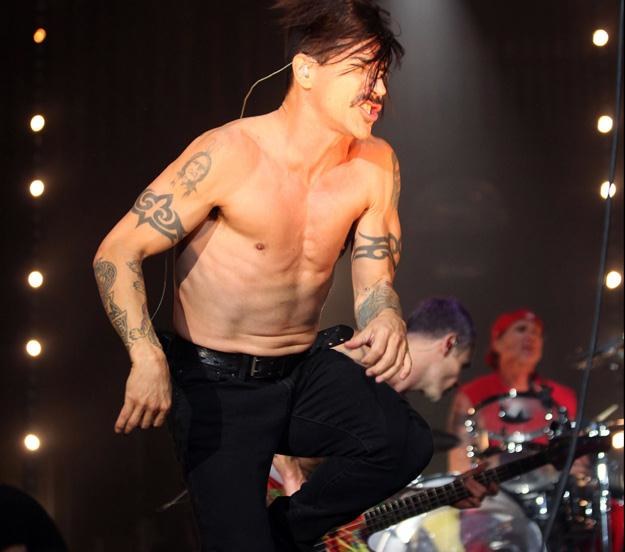 Anthony Kiedis: Obowiązkowo bez koszulki - fot. Tim Whitby /Getty Images/Flash Press Media