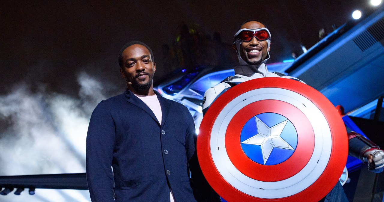 Anthony Mackie  podczas otwarcia Avengers Campus w kalifornijskim Disneylandzie w 2021 roku /Handout / Handout /Getty Images