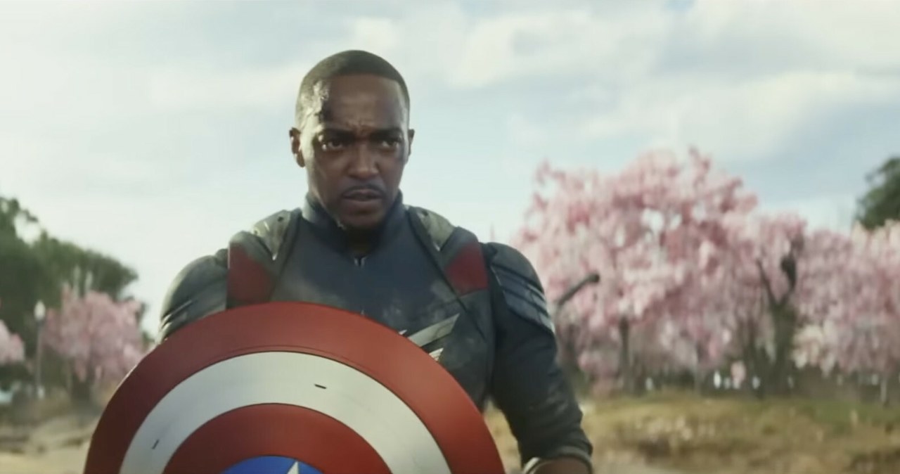 Anthony Mackie w filmie "Kapitan Ameryka: Nowy wspaniały świat" /Marvel / Disney/Ferrari Press /East News