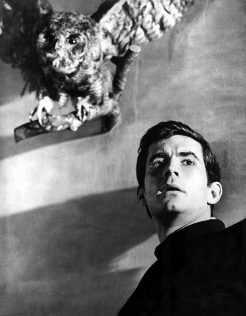 Anthony Perkins w "Psychozie" /Everett Collection /East News