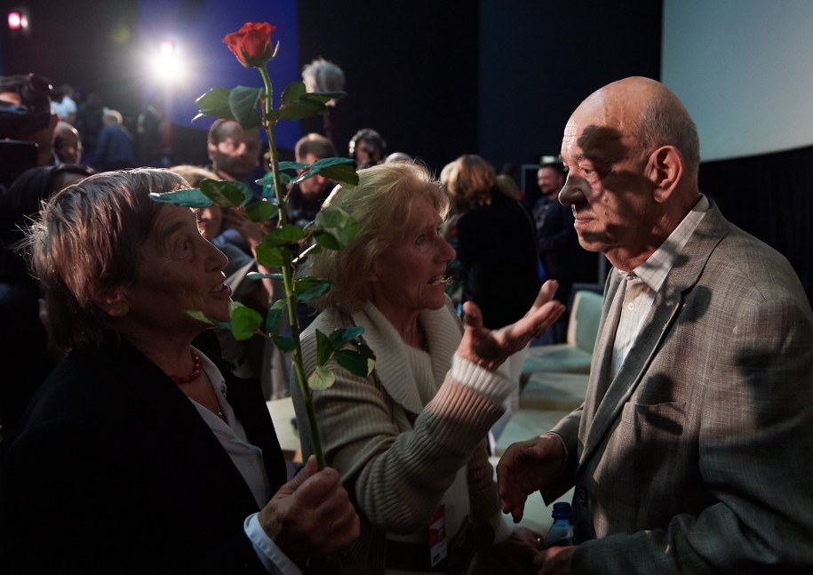 Antoni Krauze odbiera gratulacje po pokazie /PAP/Adam Warżawa    /PAP