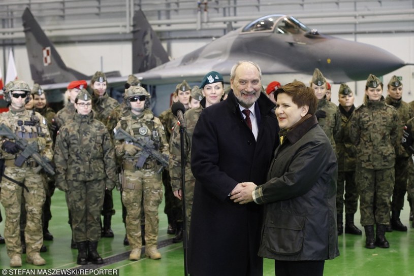 Antoni Macierewicz i Beata Szydło w Mińsku Mazowieckim /Stefan Maszewski /Reporter