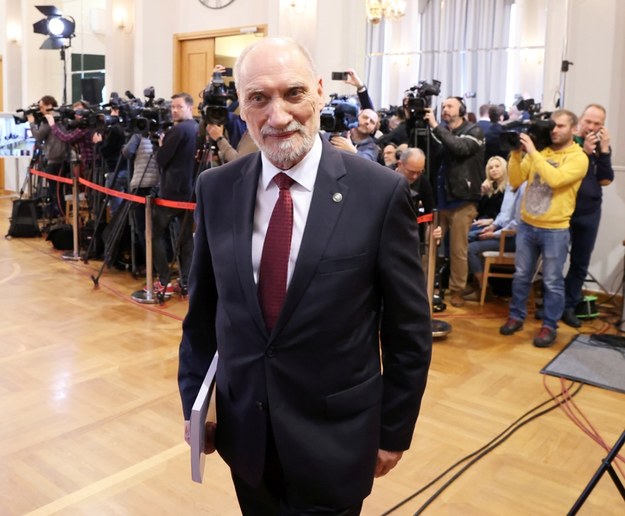 Antoni Macierewicz na konferencji podkomisji smoleńskiej w kwietniu 2022 r. /Piotr Molecki /East News