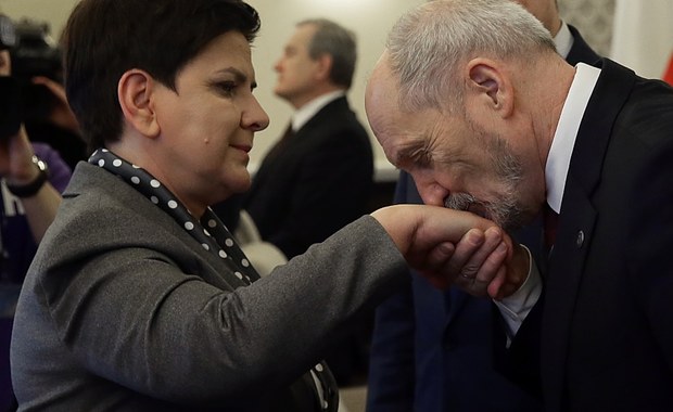 Antoni Macierewicz nie wyklucza zakupu kolejnych F-16. "Sprawa jest w trakcie analiz"