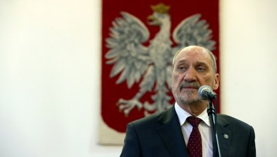 Antoni Macierewicz: Płk Mazguła dostał zakaz noszenia munduru