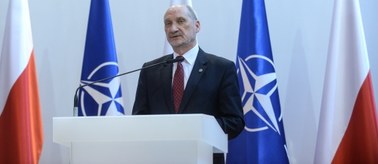 Antoni Macierewicz: Prowokowanie fali emigracji ma destabilizować kontynent europejski