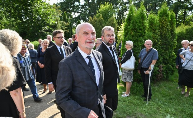 Antoni Macierewicz usłyszy zarzuty. Prokuratura wskazała termin