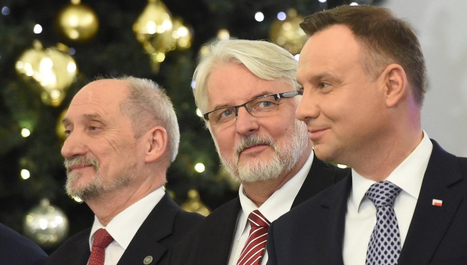 Antoni Macierewicz, Witold Waszczykowski i Andrzej Duda /Radek Pietruszka /PAP