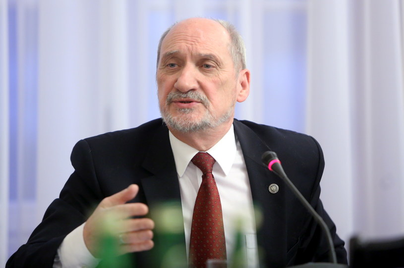 Antoni Macierewicz /Leszek Szymański /PAP
