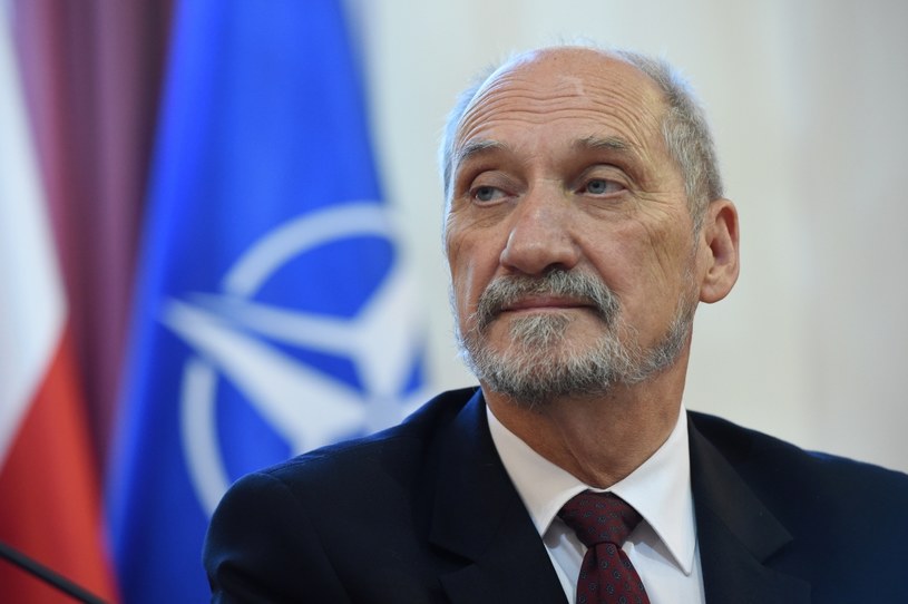 Antoni Macierewicz /Radek Pietruszka /PAP