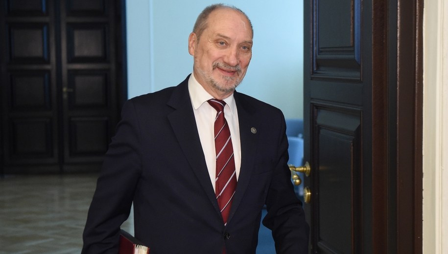 Antoni Macierewicz /Radek Pietruszka /PAP